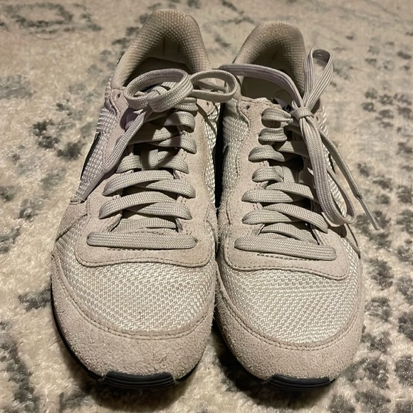 Nike Internationalist shoes - Picture 2 of 7